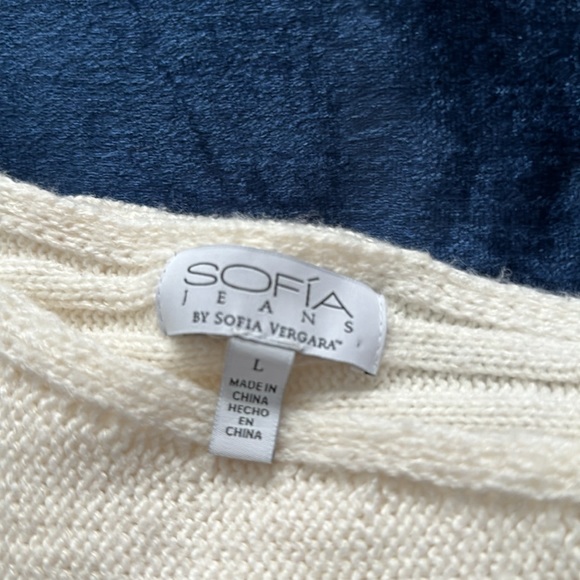 Cable diagonal neck sweater - Picture 5 of 5